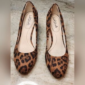 LifeStride Animal Leopard Print Heels Size 9M Like new.